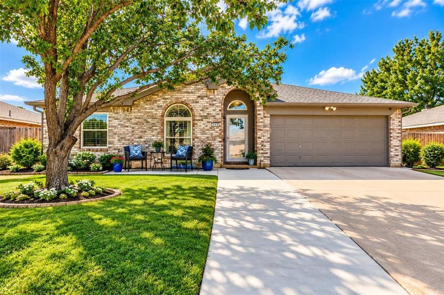 Property photo for 308 Candlestick Trail, Saginaw, TX