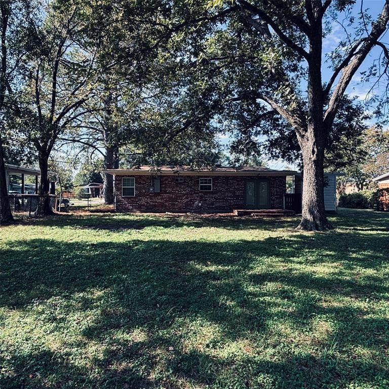 2033 Bowie Drive, Corsicana, TX 75110