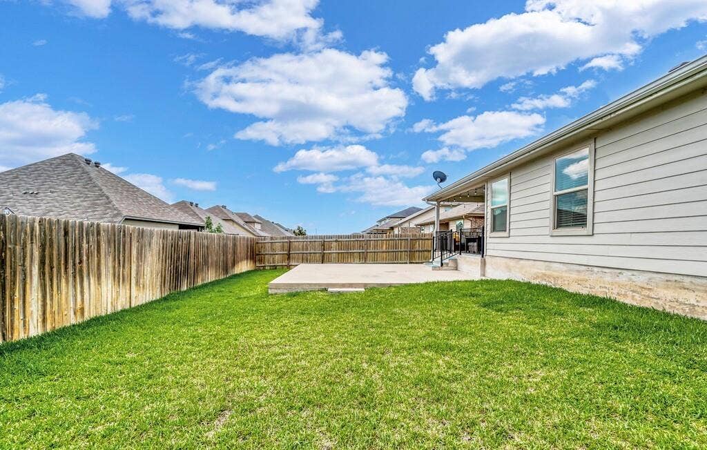 3200 Keathley Drive, Lorena, TX 76655 3200 Keathley Drive, Lorena, TX 76655