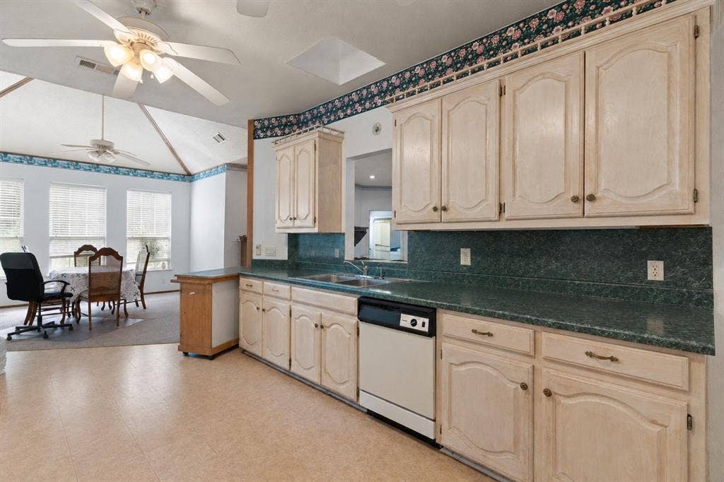 10297 Tealwood Drive, Wills Point, TX 75169 10297 Tealwood Drive, Wills Point, TX 75169