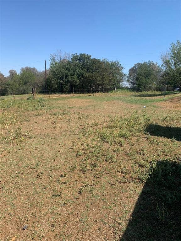 Property photo for 816 Wilson Drive, Mansfield, TX