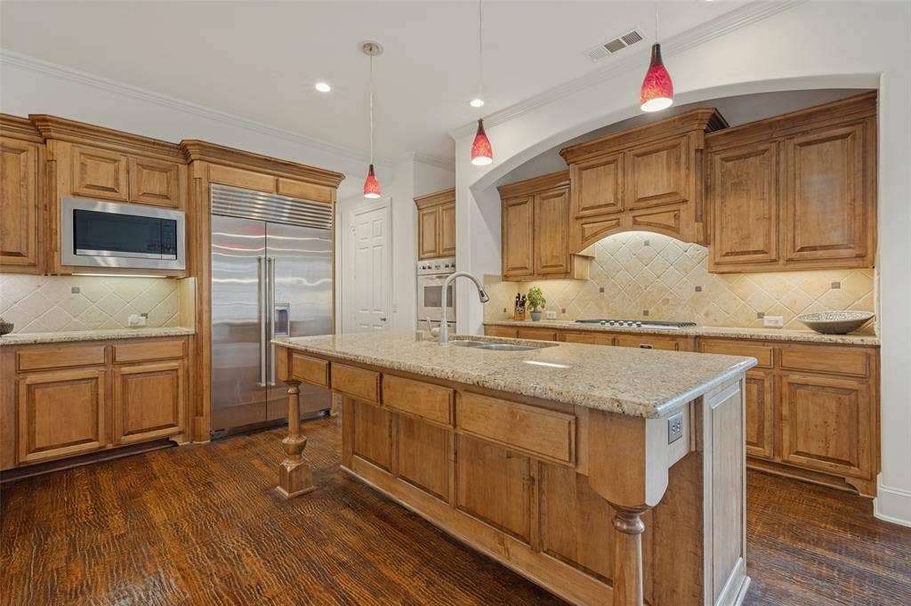 1604 Litchfield Drive, McKinney, TX 75071 1604 Litchfield Drive, McKinney, TX 75071