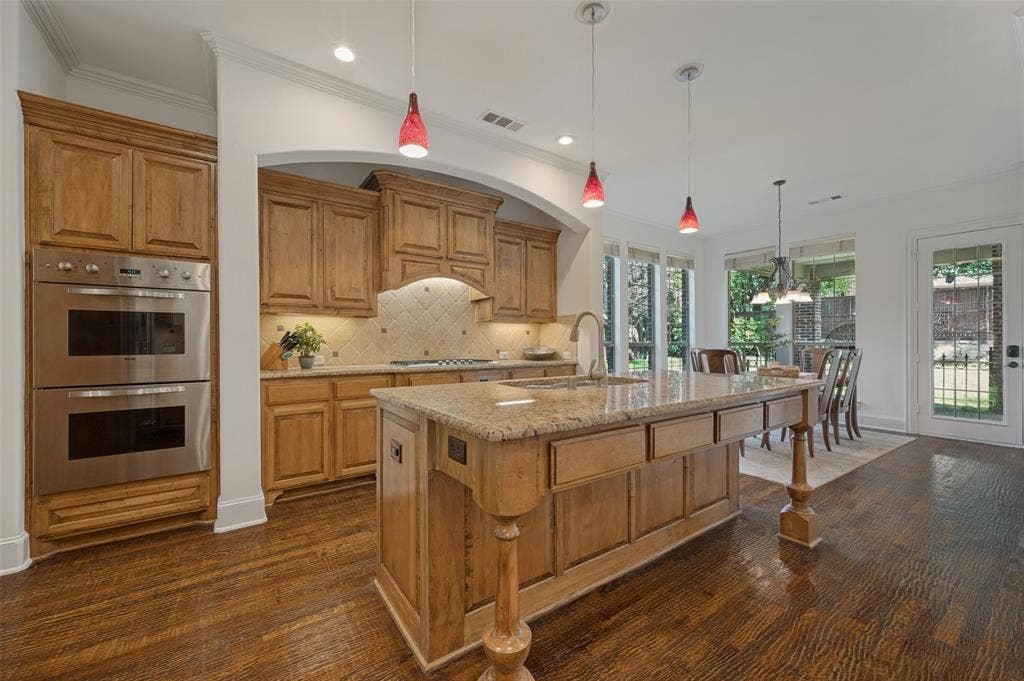 1604 Litchfield Drive, McKinney, TX 75071 1604 Litchfield Drive, McKinney, TX 75071