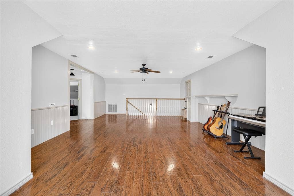 3241 Howard Road, Waxahachie, TX 75165 3241 Howard Road, Waxahachie, TX 75165
