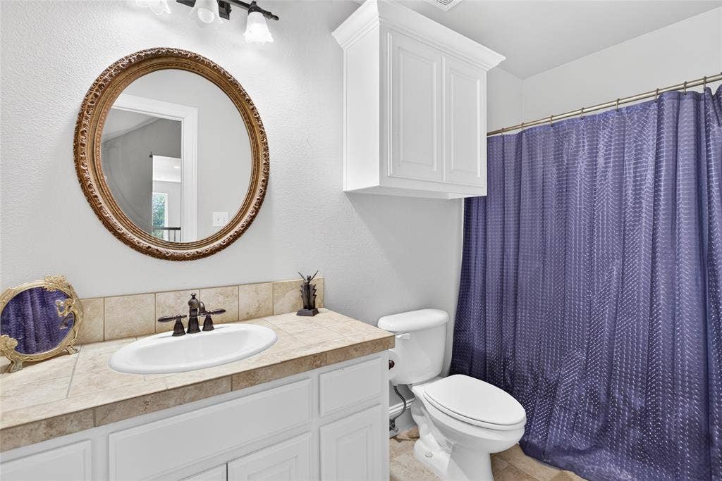 3241 Howard Road, Waxahachie, TX 75165 3241 Howard Road, Waxahachie, TX 75165