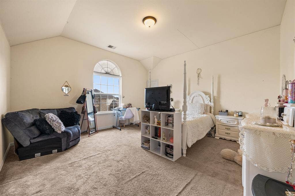 209 Chateau Avenue, Kennedale, TX 76060