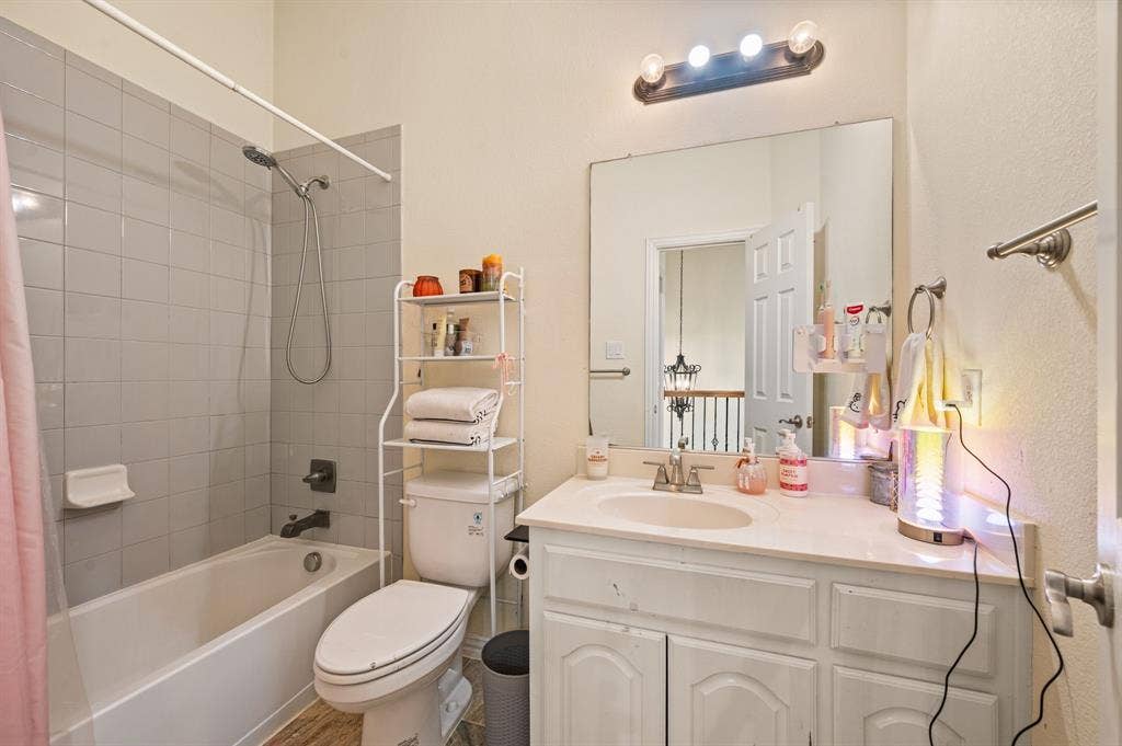 209 Chateau Avenue, Kennedale, TX 76060