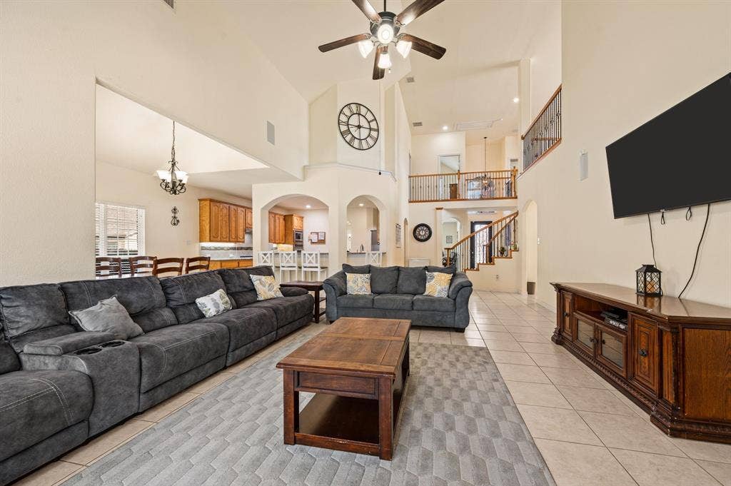 209 Chateau Avenue, Kennedale, TX 76060