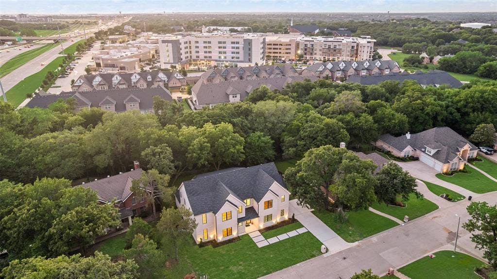 10 Brook Hollow Lane, Trophy Club, TX 76262