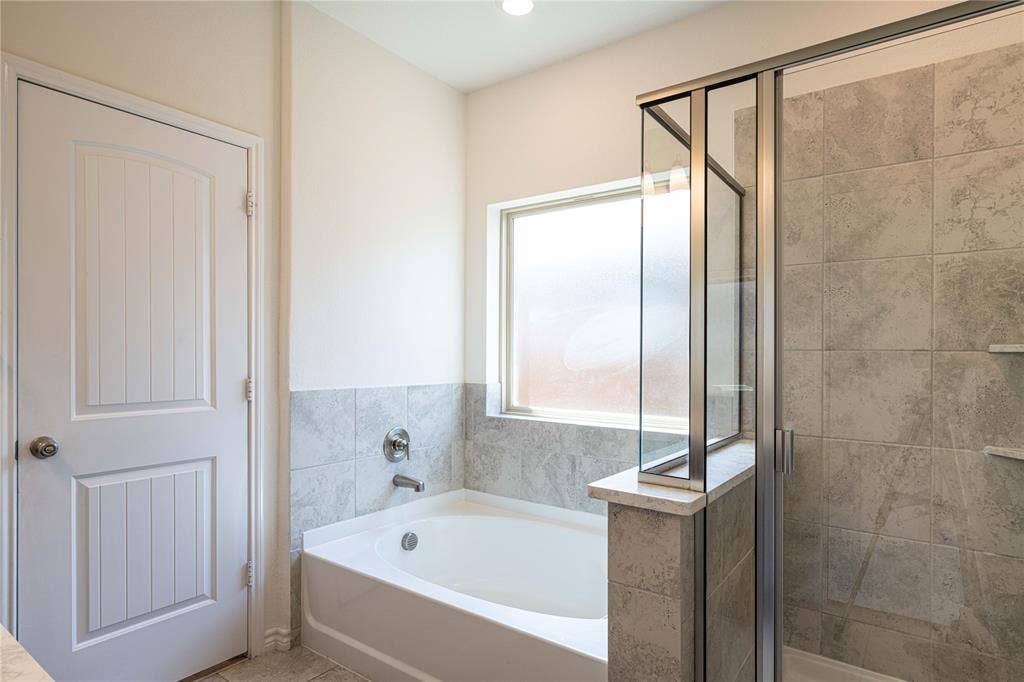 3508 Highland Bayou Drive, Prosper, TX 75078 Primary Bath with Separate Shower & Tup