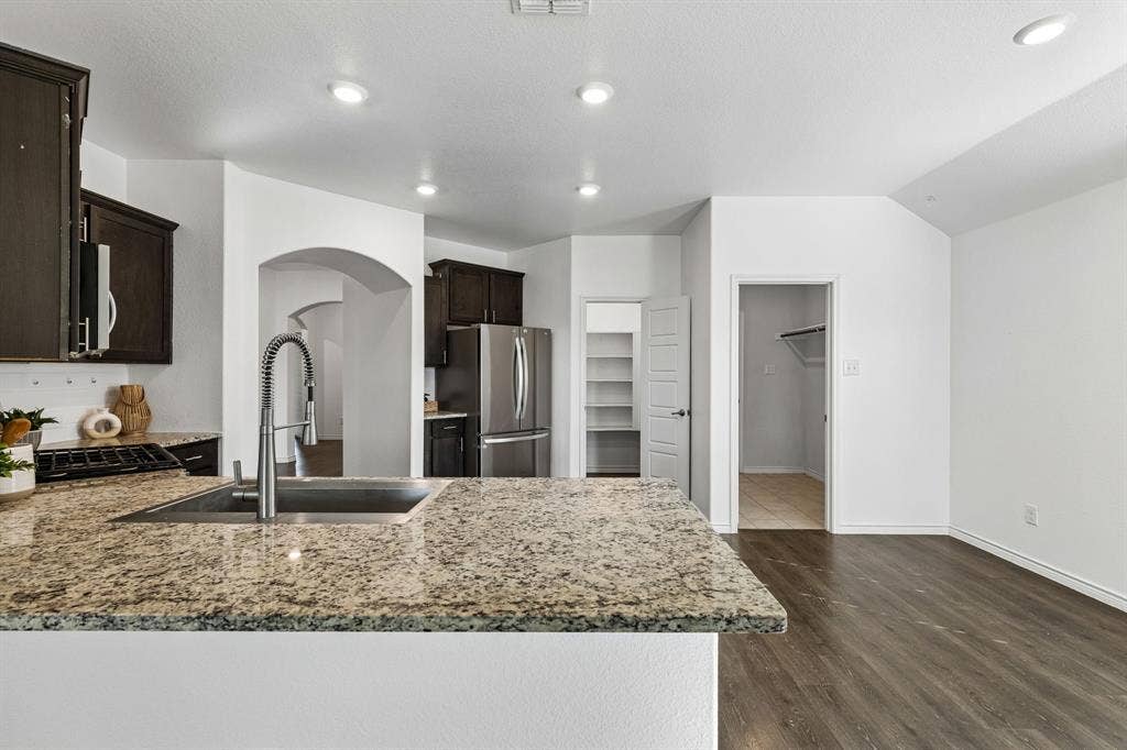 Kitchen bar and breakfast nook