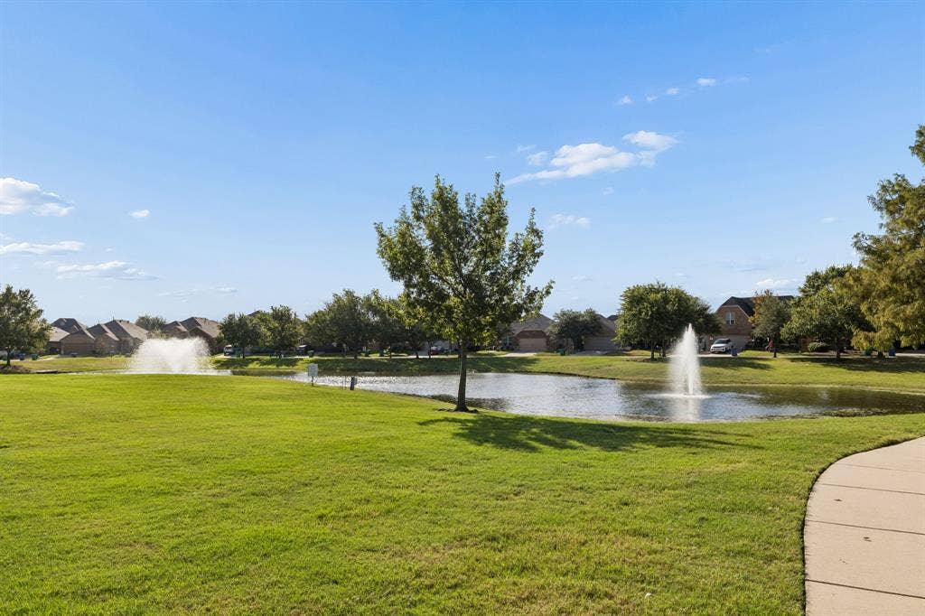 Community ponds and walking trails