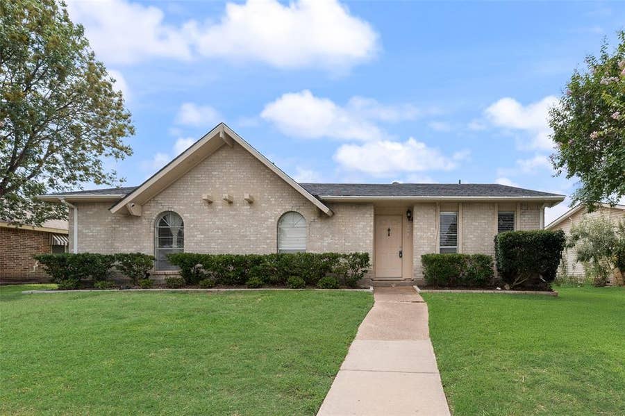Property photo for 2942 Scott Mill Road, Carrollton, TX