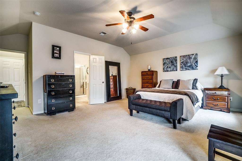 15555 Wrangler Drive, Frisco, TX 75035 15555 Wrangler Drive, Frisco, TX 75035