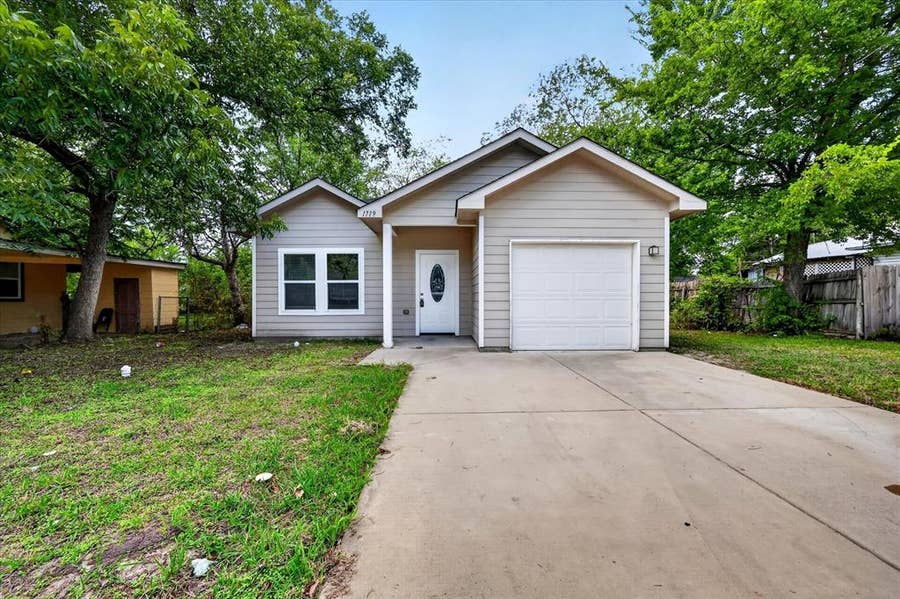 Property photo for 1719 Park Street, Commerce, TX