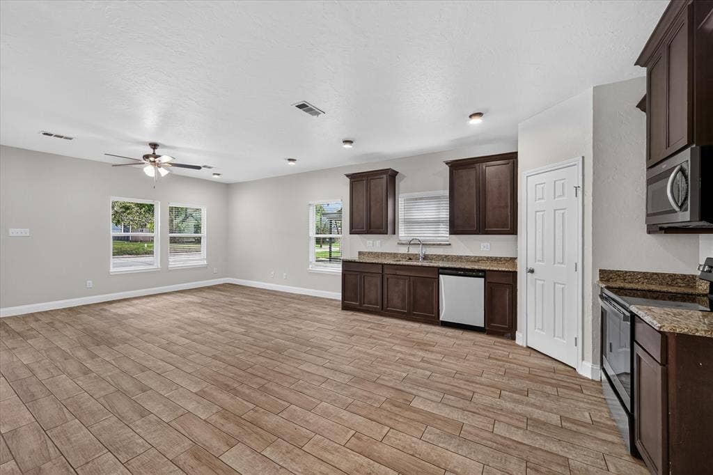 1719 Park Street, Commerce, TX 75428 1719 Park Street, Commerce, TX 75428