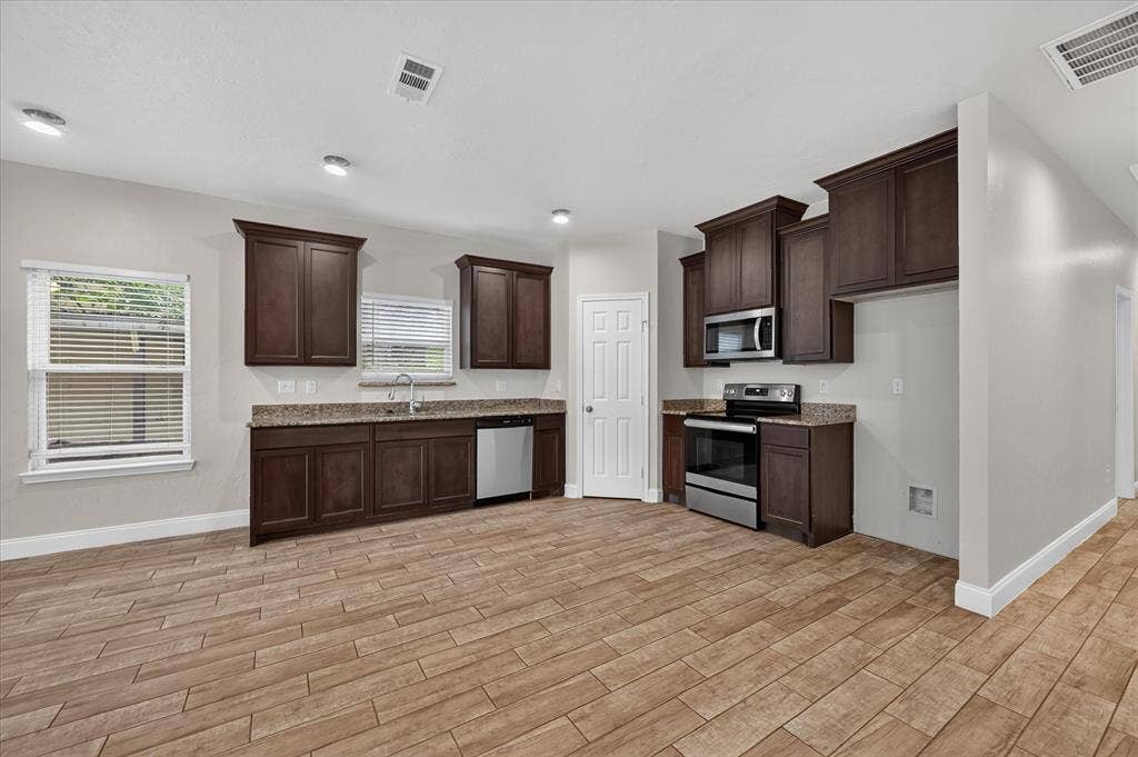 1719 Park Street, Commerce, TX 75428 1719 Park Street, Commerce, TX 75428