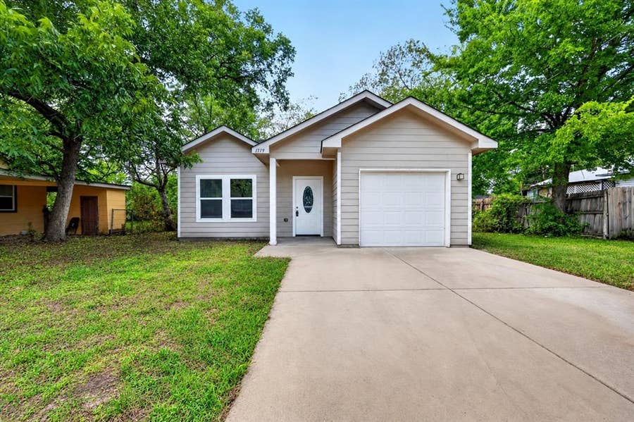 Property photo for 1719 Park Street, Commerce, TX
