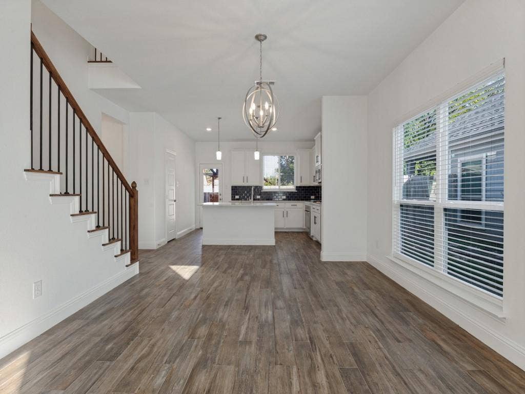336 Clark Street, Irving, TX 75060 Inviting dining area conveniently situated between the living room and kitchen.