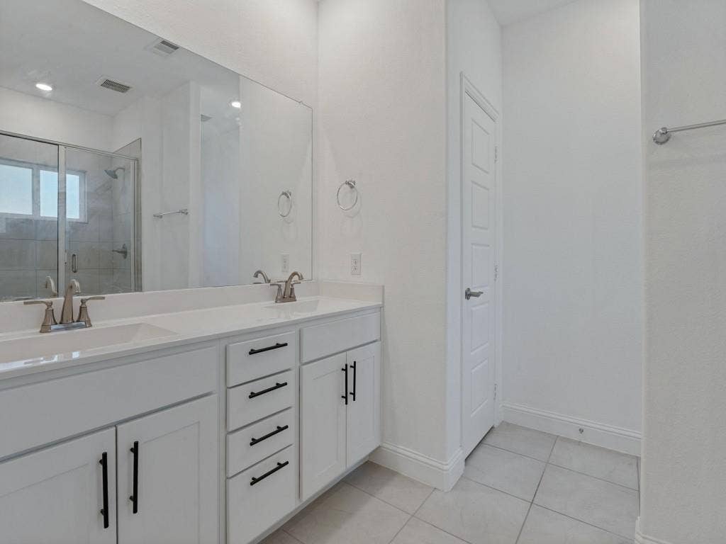 336 Clark Street, Irving, TX 75060 336 Clark Street, Irving, TX 75060