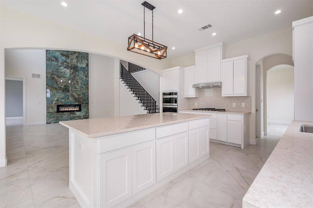 9840 Wyndbrook Drive, Frisco, TX 75035 9840 Wyndbrook Drive, Frisco, TX 75035
