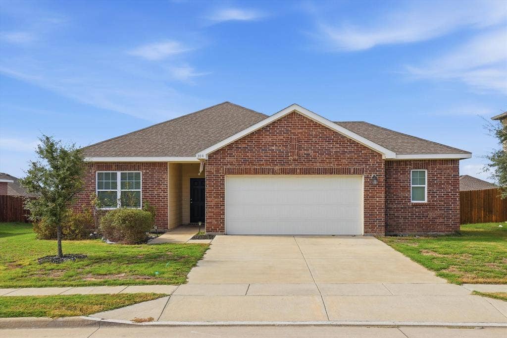 304 Sabine River Road, Glenn Heights, TX 75154