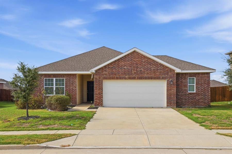 Property photo for 304 Sabine River Road, Glenn Heights, TX