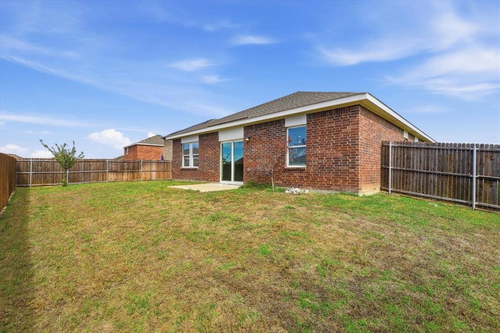 304 Sabine River Road, Glenn Heights, TX 75154