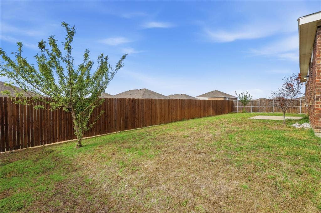 304 Sabine River Road, Glenn Heights, TX 75154