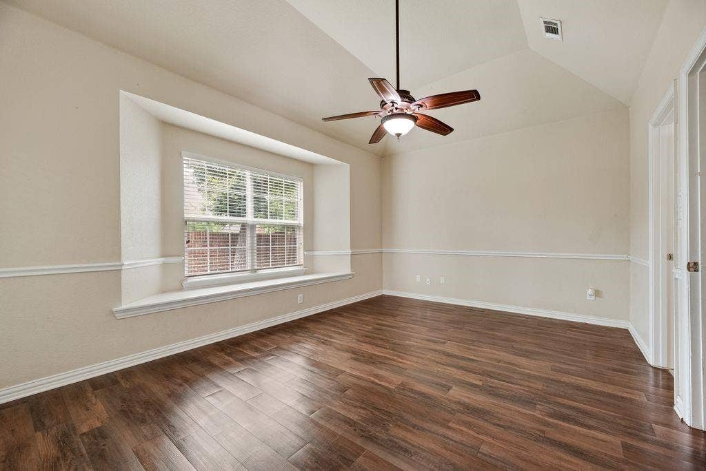 1404 Ashby Drive, Lewisville, TX 75067