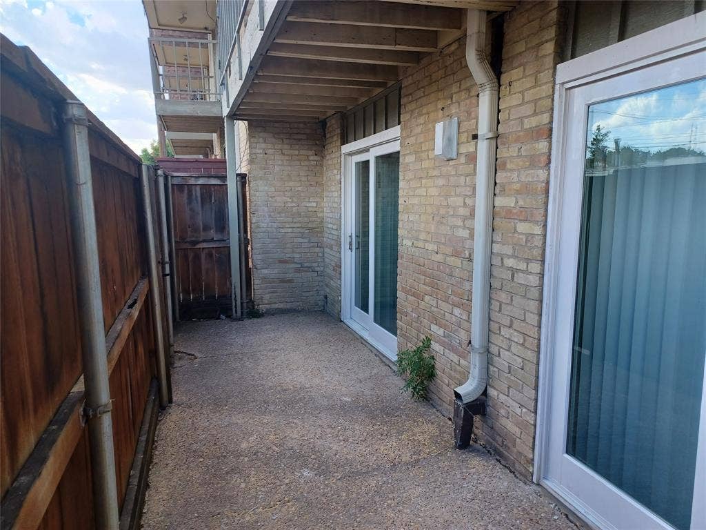 5930 Birchbrook Drive, #115, Dallas, TX 75206