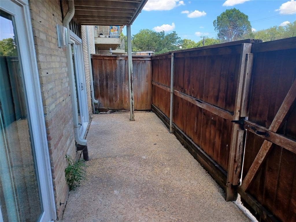 5930 Birchbrook Drive, #115, Dallas, TX 75206