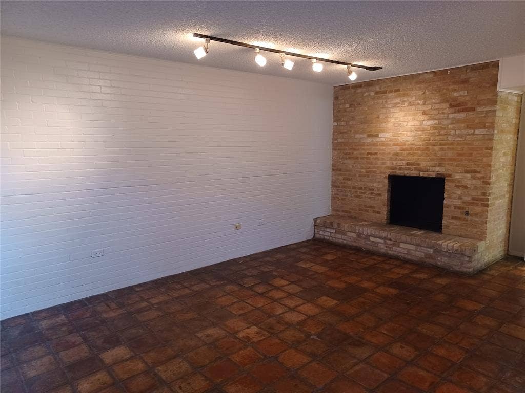 5930 Birchbrook Drive, #115, Dallas, TX 75206