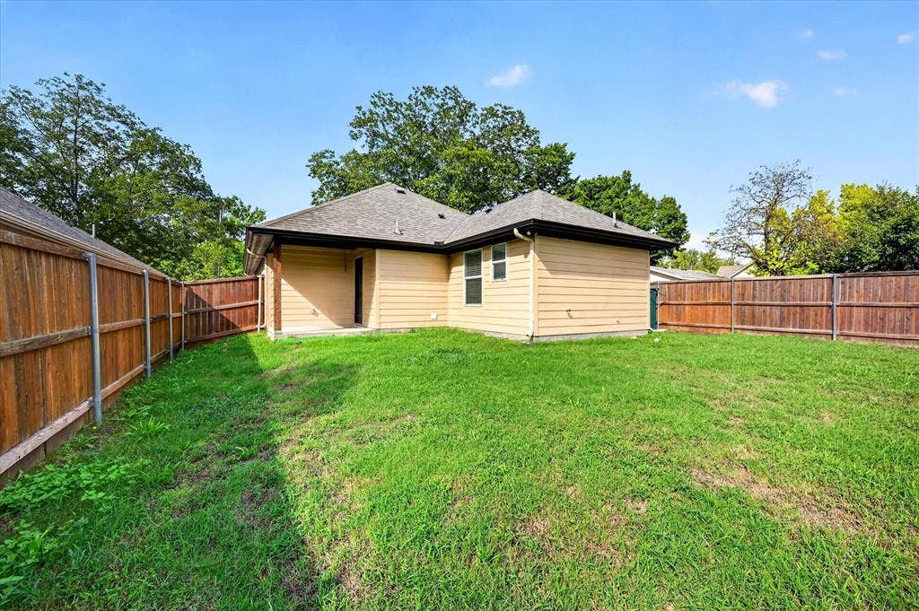 307 N Colbert Avenue, Sherman, TX 75090