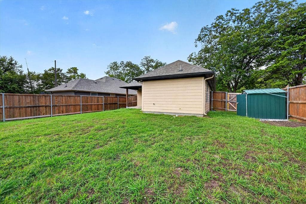 307 N Colbert Avenue, Sherman, TX 75090