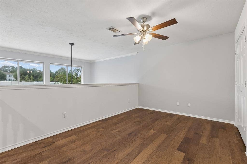 Upstairs game room/loft