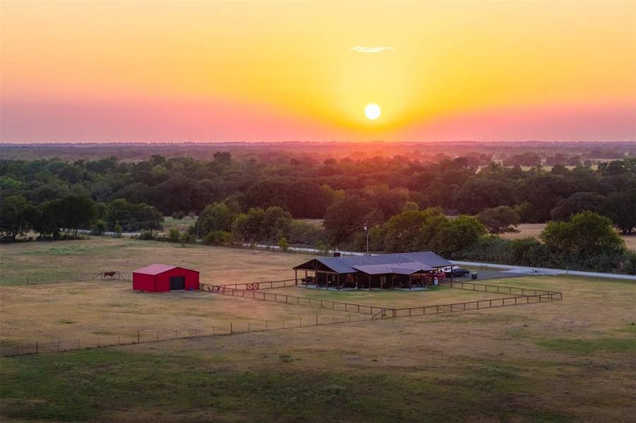 Property photo for 502 County Road 182, Marlin, TX