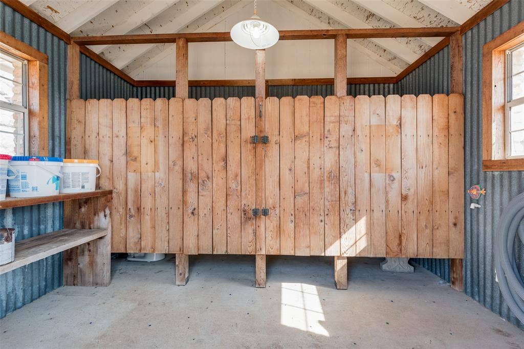 Pool house with bathroom and changing room