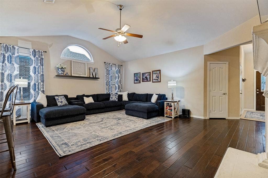10909 Hawks Landing Road, Fort Worth, TX 76052