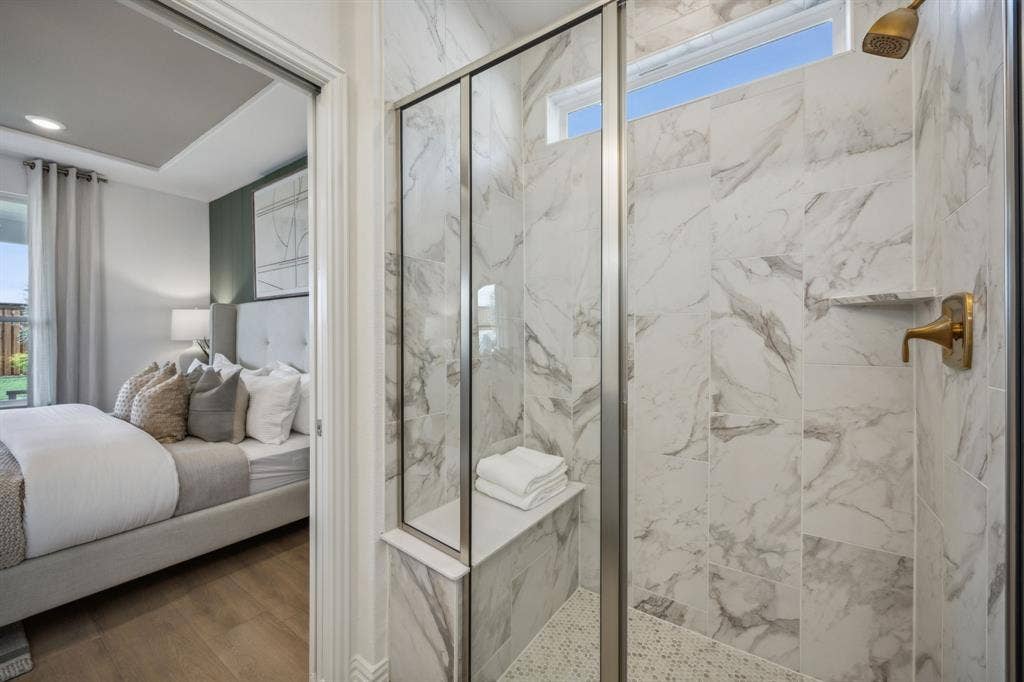 *Model Representation - Owner's private bath