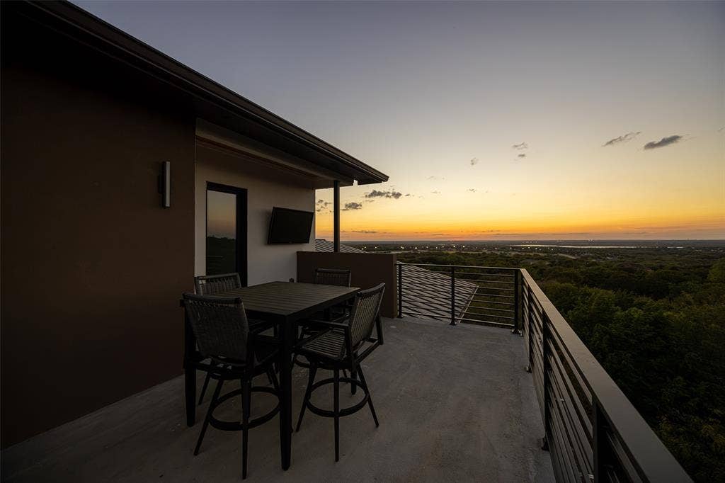 1339 Overlook Circle, Cedar Hill, TX 75104