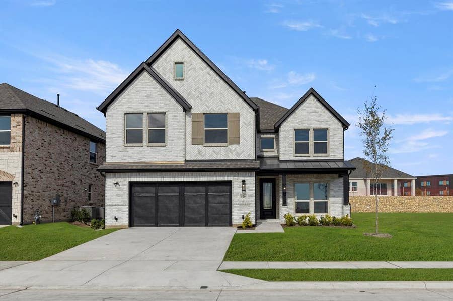 Property photo for 520 Loggia Way, Little Elm, TX
