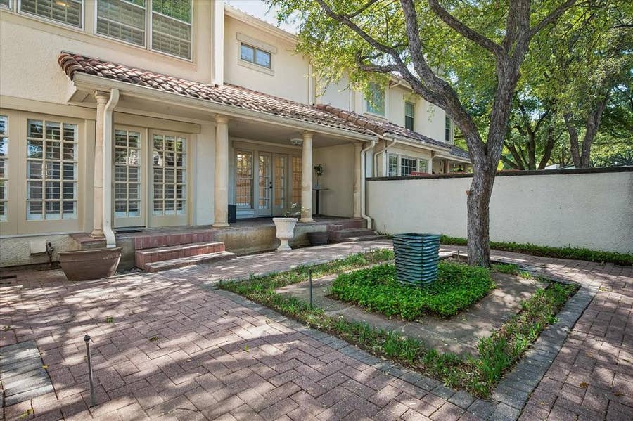 Property photo for 4611 O Connor Court, Irving, TX