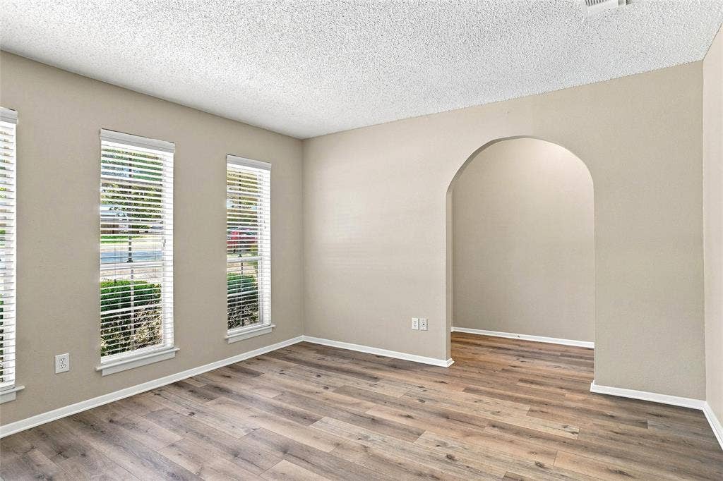 Front room at entry for Flexroom Study Living.
