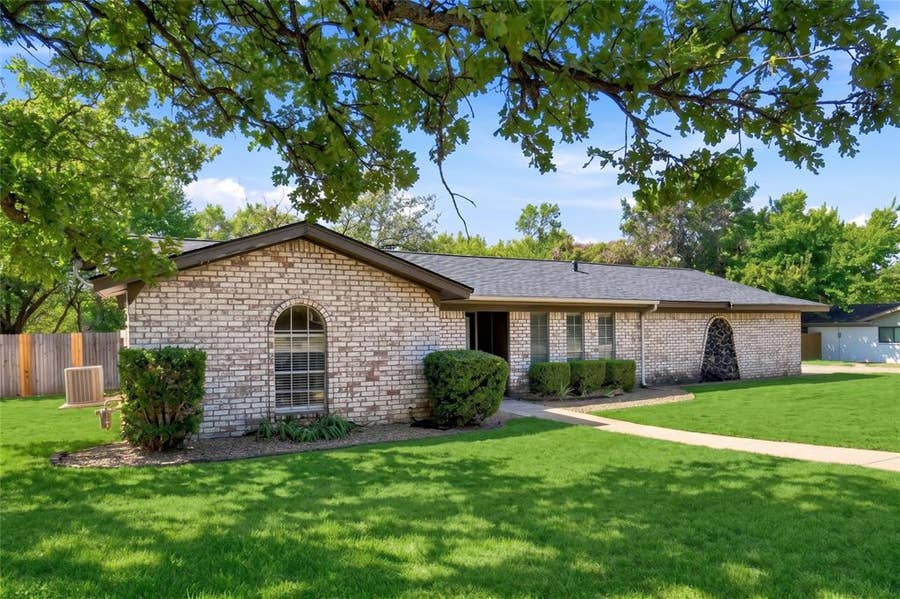 Property photo for 509 Hillside Road, Colleyville, TX