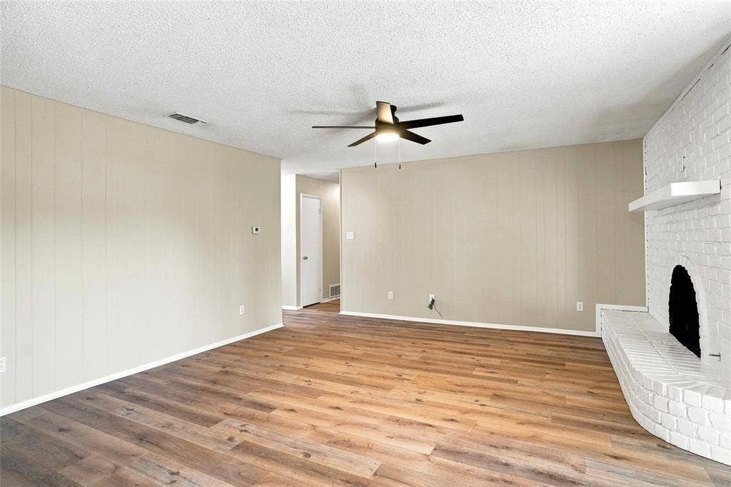 Fresh Paint and Flooring..