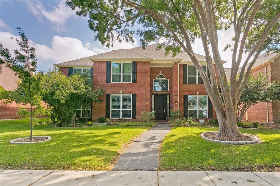 Property photo for 3212 Chippenham Drive, Plano, TX