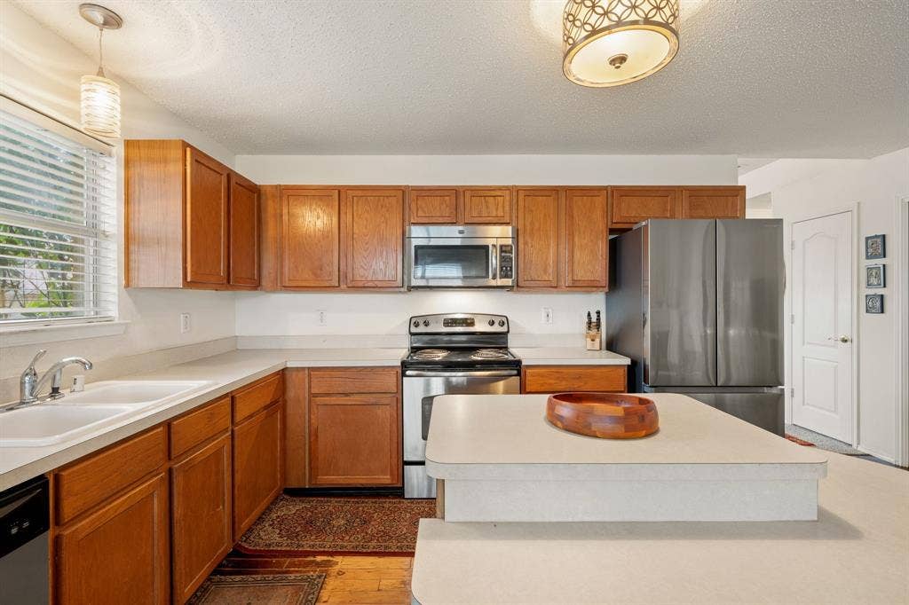 126 Southwood Drive, Rockwall, TX 75032