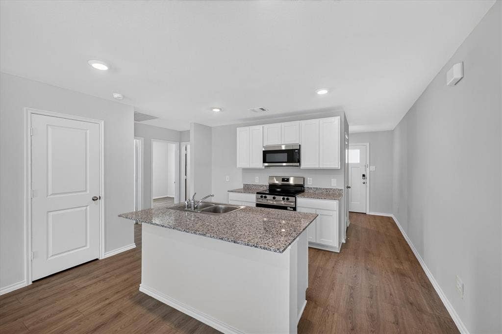 1807 Teton River Drive, Blue Ridge, TX 75424