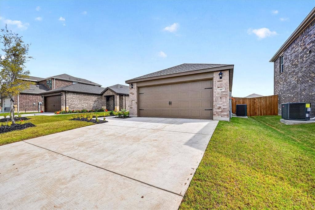1807 Teton River Drive, Blue Ridge, TX 75424